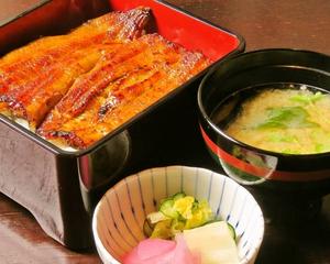 【当店人気No.1】うな重定食(上)/うなぎ約110g、ご飯250g、お吸い物つき Unagi rice box set meal (bamboo)