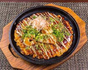 だいきちデラックス玉 Daikichi Deluxe Okonomiyaki