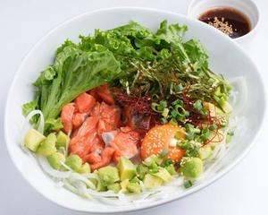 サーモン＆アボカドポキ丼(韓国風ユッケタレ) Samon＆avocado Poke Rice bowl
