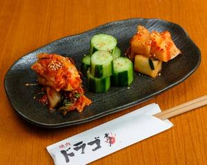 キムチ盛り Kimchi Assortment