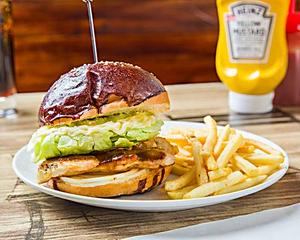 照り焼きチキンバーガー Teriyaki Chicken Burger