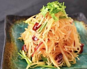ジャガイモのピリ辛和え (凉拌土豆絲)