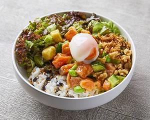 【ボリュームup！】温玉POKEボウル
