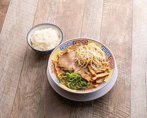 サバみそらーめん+白ごはん