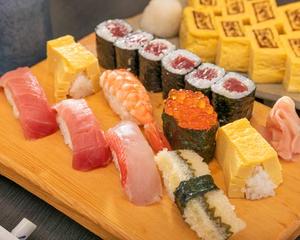 上握り二人前盛り合わせ Deluxe Sushi - Assorted Platter for 2