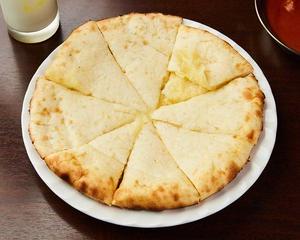 チーズナン Cheese Naan