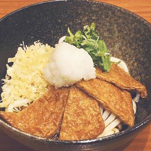 《季節限定》キツネとタヌキの化かし合い！うどん