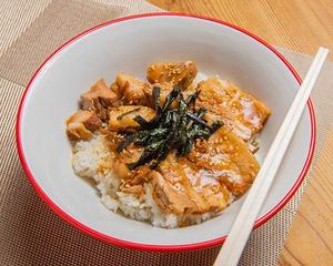 お口に入れたらホロホロ、じゅわ～チャーシュー丼 Roasted Pork Fillet Rice Bowl