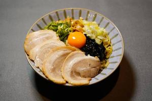 極上チャーシュー4枚のせ油そば aburasoba with 4 Char siu