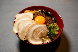 極上チャーシュー4枚のせ台湾まぜそば taiwanmazesoba with 4 char siu