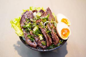 【清一色】50g+50g煮卵のせ牛タン・ハラミハーフ＆ハーフ丼 gyu-tan50g+harami50g 1 nitamago