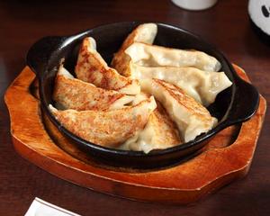 天神餃子8個 Tenjin Gyoza Dumplings (8 Pieces)