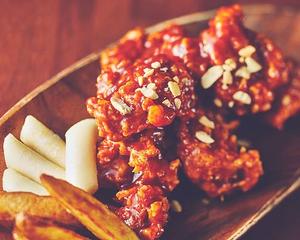 ペダルチキン【ヤンニョムチキン】「骨無し」大根ピクルス・お餅・ポテト付きPEDARL YANGYEOM CHICKEN