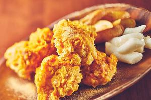 カントンの思い出 ペダルチキン「プリンクル」「骨無し」大根ピクルス・お餅・ポテト付き PEDARL FURINKURU