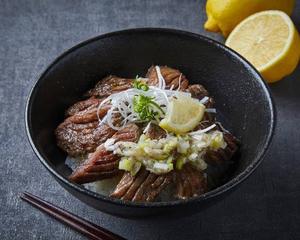 【当店 一番人気！】ねぎ塩牛タン丼 [Most Popular] Salted Spring Onion Beef Tongue Rice Bowl