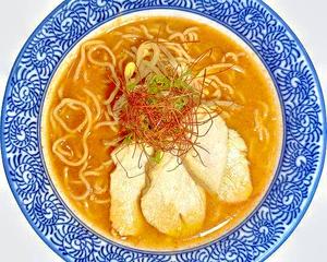 スパイシーチキンスープラーメン Spicy chicken soup ramen