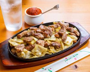 鉄板焼肉1人前 Hot Plate Grilled Meat - Serves 1