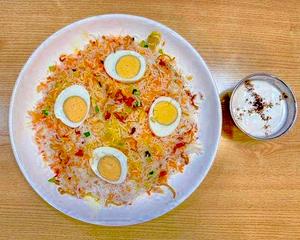エッグムグライビリヤニ【L】(ライタまたはミニカレー付き)/Egg Mughlai Biryani【L】 (with Raita or Curry)