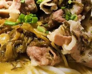 酸菜肥牛米//高菜牛肉米線