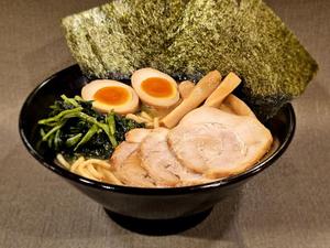 スペシャルラーメン SPECIAL RAMEN
