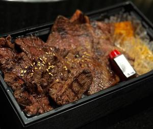 カルビ×ハラミ焼肉重