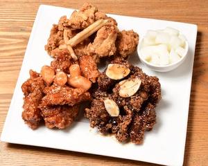 本場の欲張りチキン盛り合わせ15P(韓国サイダーと大根チキンム付き)