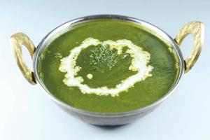 チキンほうれん草カレープレンナンセット Chicken Spinach CurryNan set