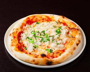 釜揚げシラスのトマトピッツァ Kamaage Shirasu Tomato Pizza