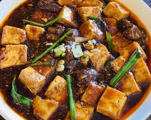 牛バラ麻婆豆腐丼