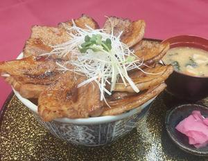 豚丼(香の物付)