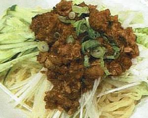 ジャージャー麺