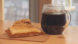 ホットサンド(ブルーべリークリームチーズ)
