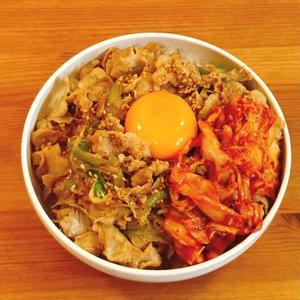 キムチにんにく醤油豚丼 並盛りなのにお肉200g KimchiNinniku(Garic)SyoyuButadon200g