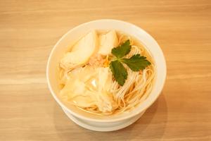 鶏の海老ワンタンフォー