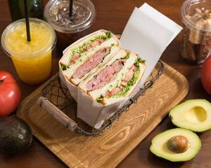 ローストビーフサンド Roastbeef Salad Sandwich