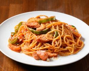 昔ながらのニンニク香るナポリタン
