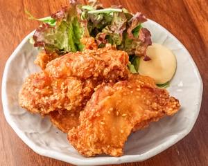 【男性人気】焦がし醤油唐揚げ(4個)