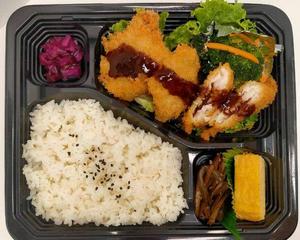 白身フライソースかけ