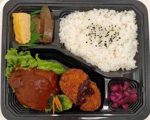 ハンバーグとコロッケ