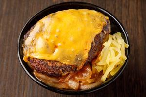 チーズハンバーグ丼 Cheese Salisbury Steak