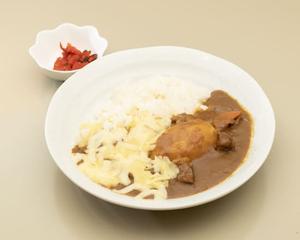 おうちの手作りビーフカレーMサイズ+チーズ