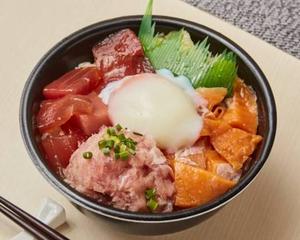 魚丼 旨味温玉丼