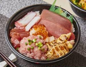 魚丼 にぎやか丼