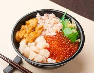 魚丼 海の宝石丼
