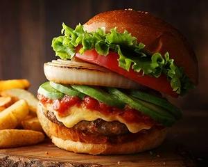 【人気No.1】アボカドクアトロチーズバーガー Avocado ＆ Quattro Cheese Burger