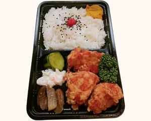 あっさりむね肉にんにく醤油味弁当(並) Karaage Breast Bento with Garlic Soy Sauce (Regular Size)