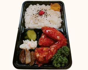 ピリ辛ソースからあげ弁当(並)Spicy Sauce Karaage Bento (Regular)
