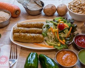 シシカバブ3P＆サラダ Shish Kebab (3 Pieces) ＆ Salad