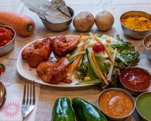 骨なしタンドリーチキン3P＆サラダ Boneless Tandoori Chicken (3 Pieces) ＆ Salad