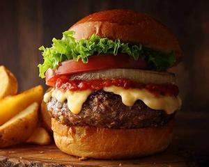 クアトロチーズバーガー Quattro Cheese Burger